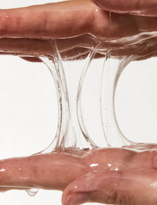 Texture of Anua Rice Ceramide 7 Serum showing smooth, lightweight formula