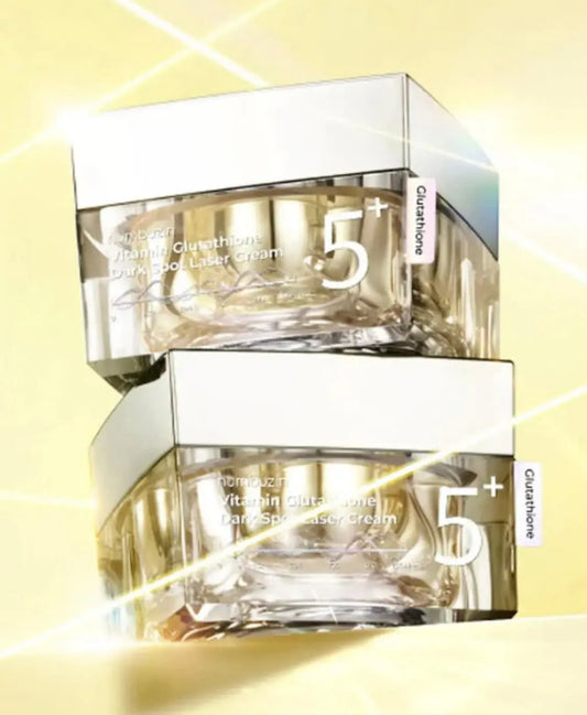 Smooth creamy texture of Numbuzin No. 5 Glutathione Dark Spot Cream for skin brightening.
