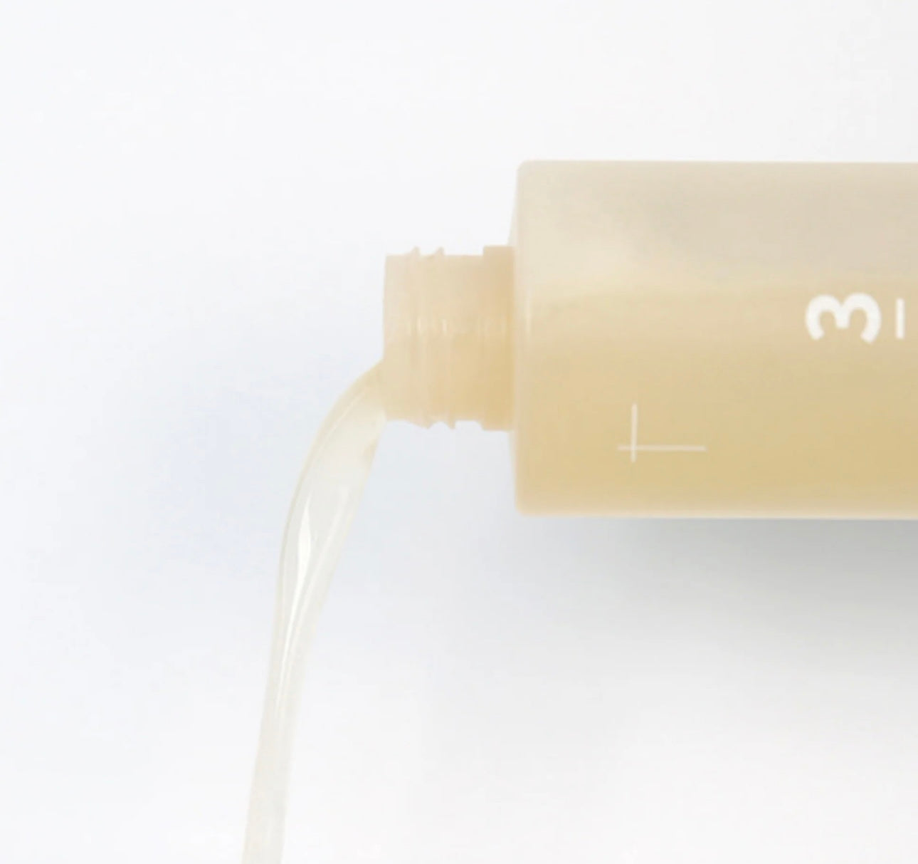 Numbuzin No.3 Super Glowing Essence Toner 200ml