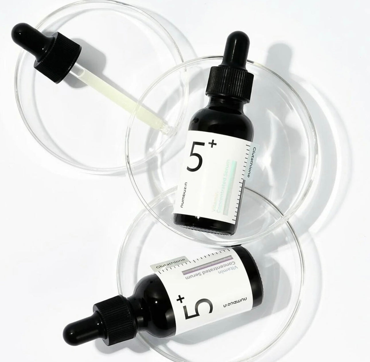 Key ingredients and benefits of the Numbuzin No. 5 serum for improving skin texture and glow.