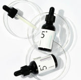 Key ingredients and benefits of the Numbuzin No. 5 serum for improving skin texture and glow.