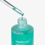 Azelaic Acid 16 BB Serum texture swatch showing lightweight, fast-absorbing formula
