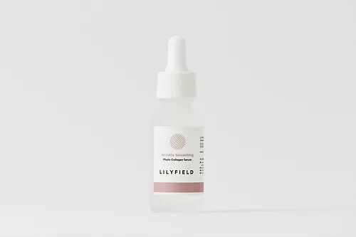 Close-up of pump on LILYFIELD Wrinkle Smoothing Serum with Phyto Collagen
