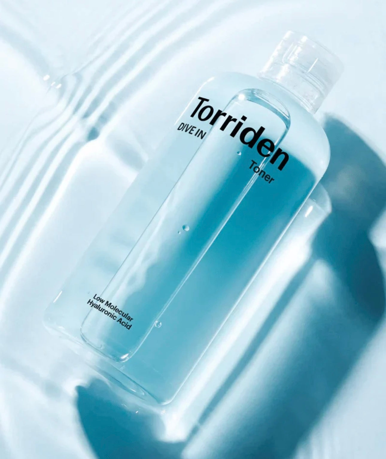 Torriden Dive-In Low Molecular Hyaluronic Acid Toner 300ml clear bottle front view on white background, showcasing the Dive-In label and fresh blue design.